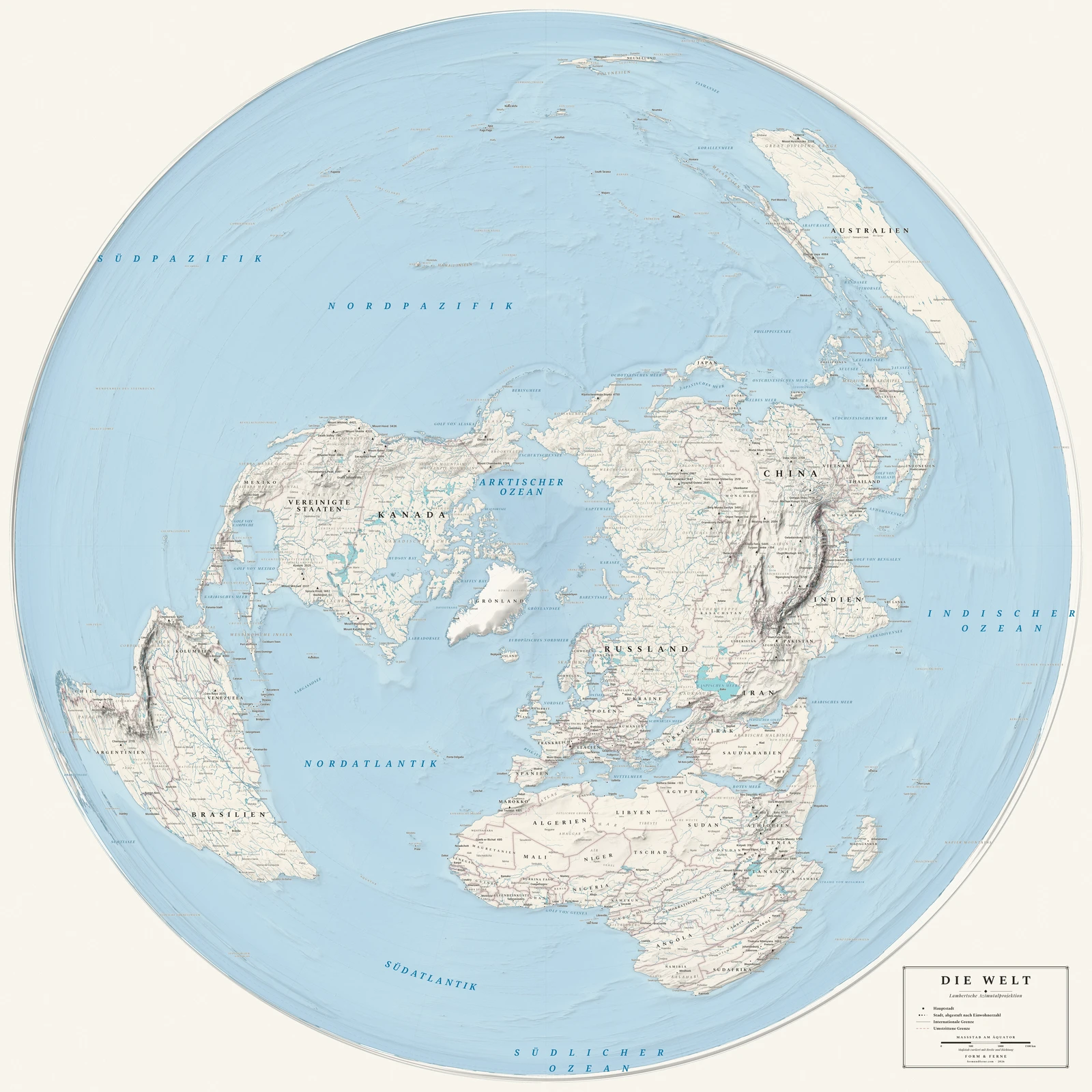 Weltkarte in der flächentreuen Lambert-Azimutal-Projektion (jedes Land in seiner wahren Größe), Stil Alpin (Schweizer Schulatlas mit Relief), alle Ortsnamen auf Deutsch
