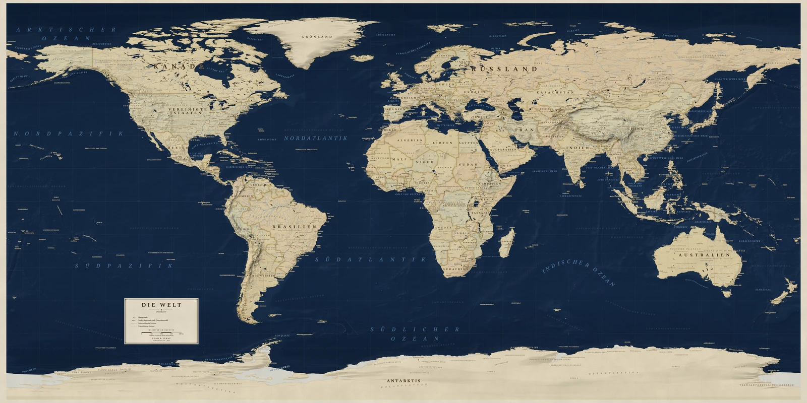 Weltkarte in der Equirectangular-Projektion (ein Ausgleich zwischen Fläche, Form und Entfernung), Stil Regency (marineblaues Meer, Land in Ocker und Pergament), alle Ortsnamen auf Deutsch
